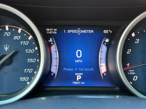 Used 2015 Maserati Ghibli image 9