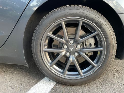 Used 2018 Tesla Model 3 Long Range image 19