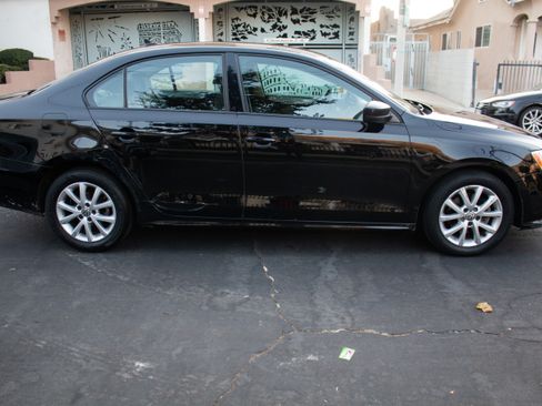 Used 2015 Volkswagen Jetta SE image 19