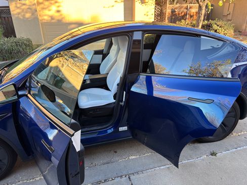 Used 2026 Tesla Model Y Long Range image 14