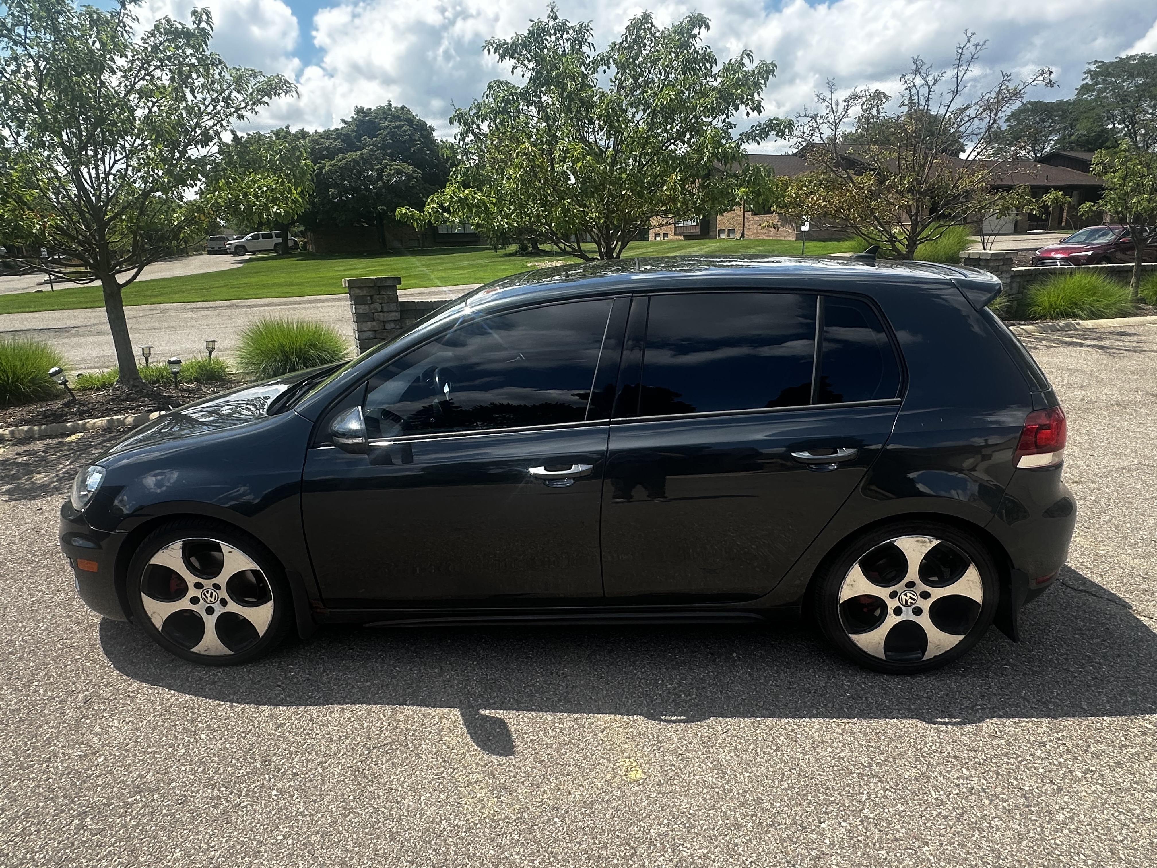 Used 2012 Volkswagen GTI 4-Door FWD image 4
