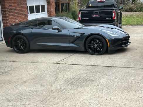 Used 2019 Chevrolet Corvette Stingray Coupe w/ 1LT image 1