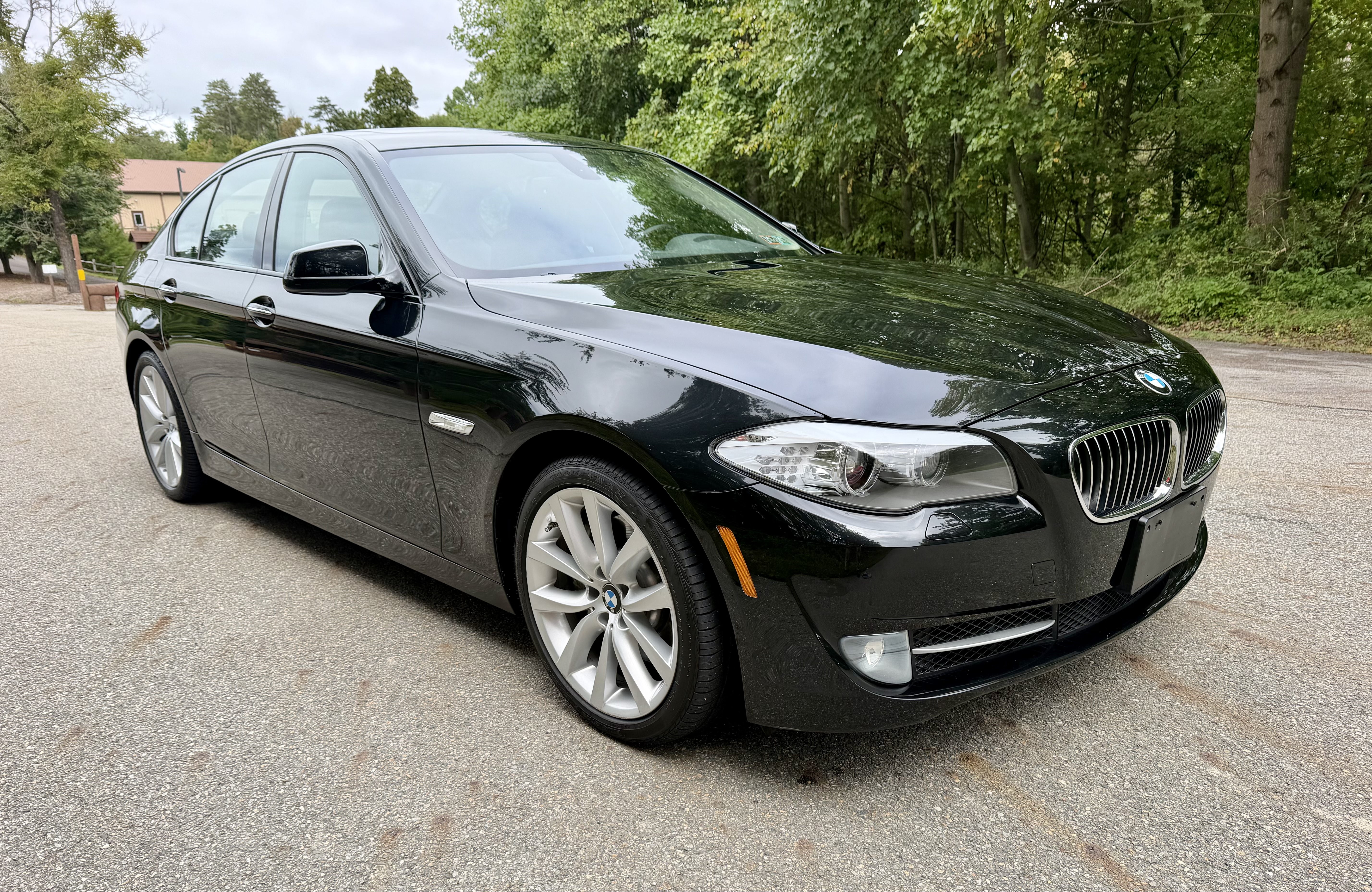 Used 2011 BMW 535i Sedan RWD image 2