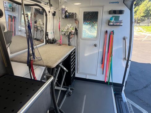 Used 2020 Mercedes-Benz Sprinter 2500 image 14