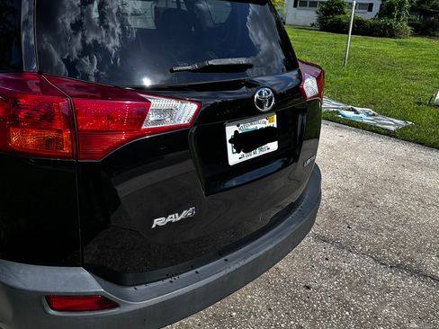 Used 2015 Toyota RAV4 Limited w/ Technology Package FWD image 4
