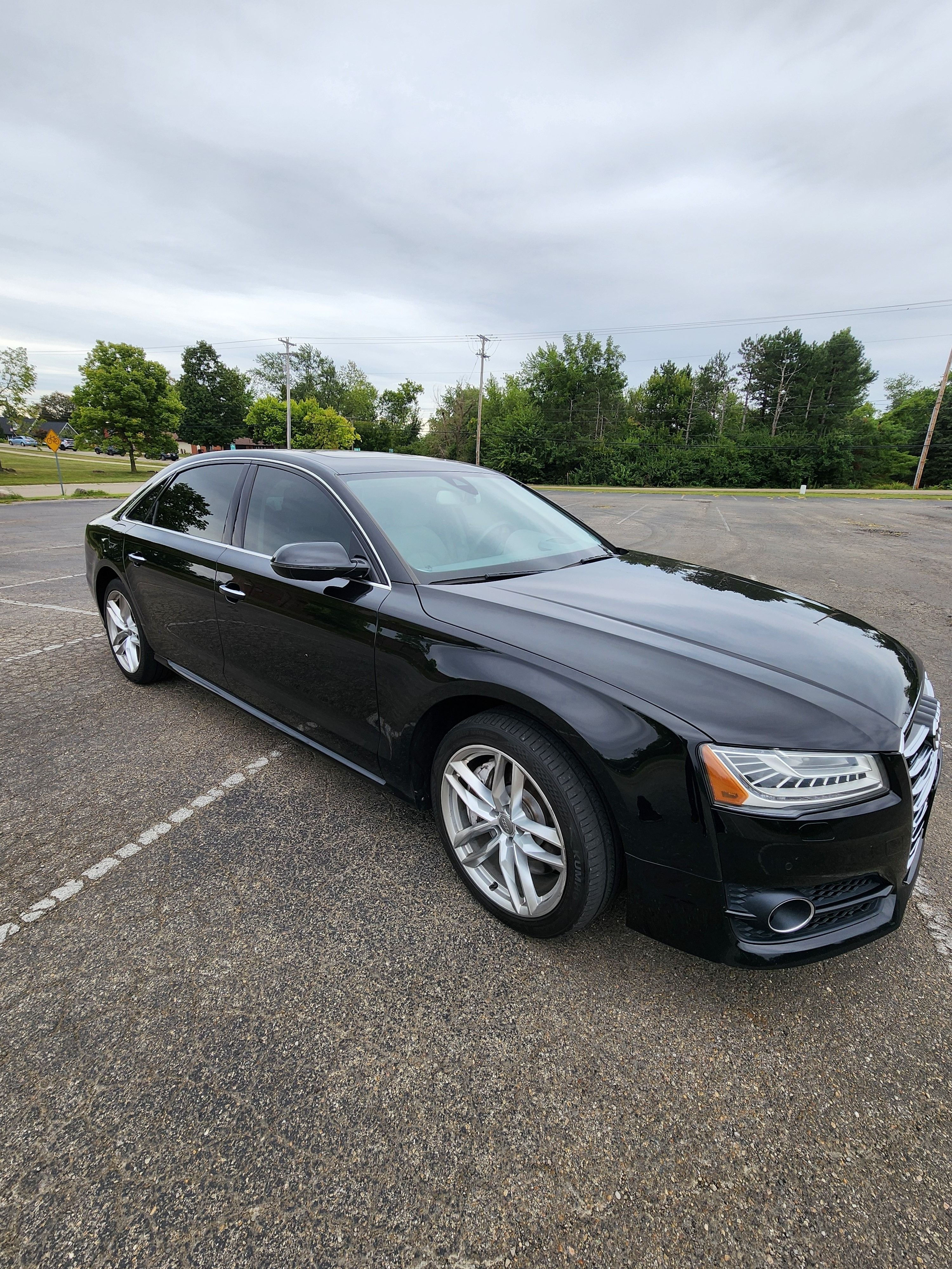 Used 2016 Audi A8 L 4.0T AWD/4WD image 6