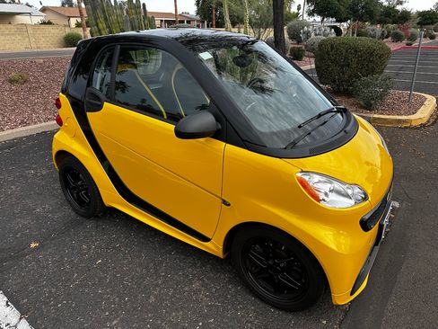 Used 2013 smart fortwo passion image 10