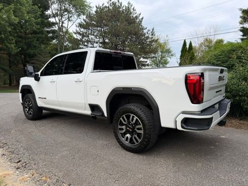 Used 2021 GMC Sierra 2500 AT4 w/ AT4 Premium Plus Package AWD/4WD image 6