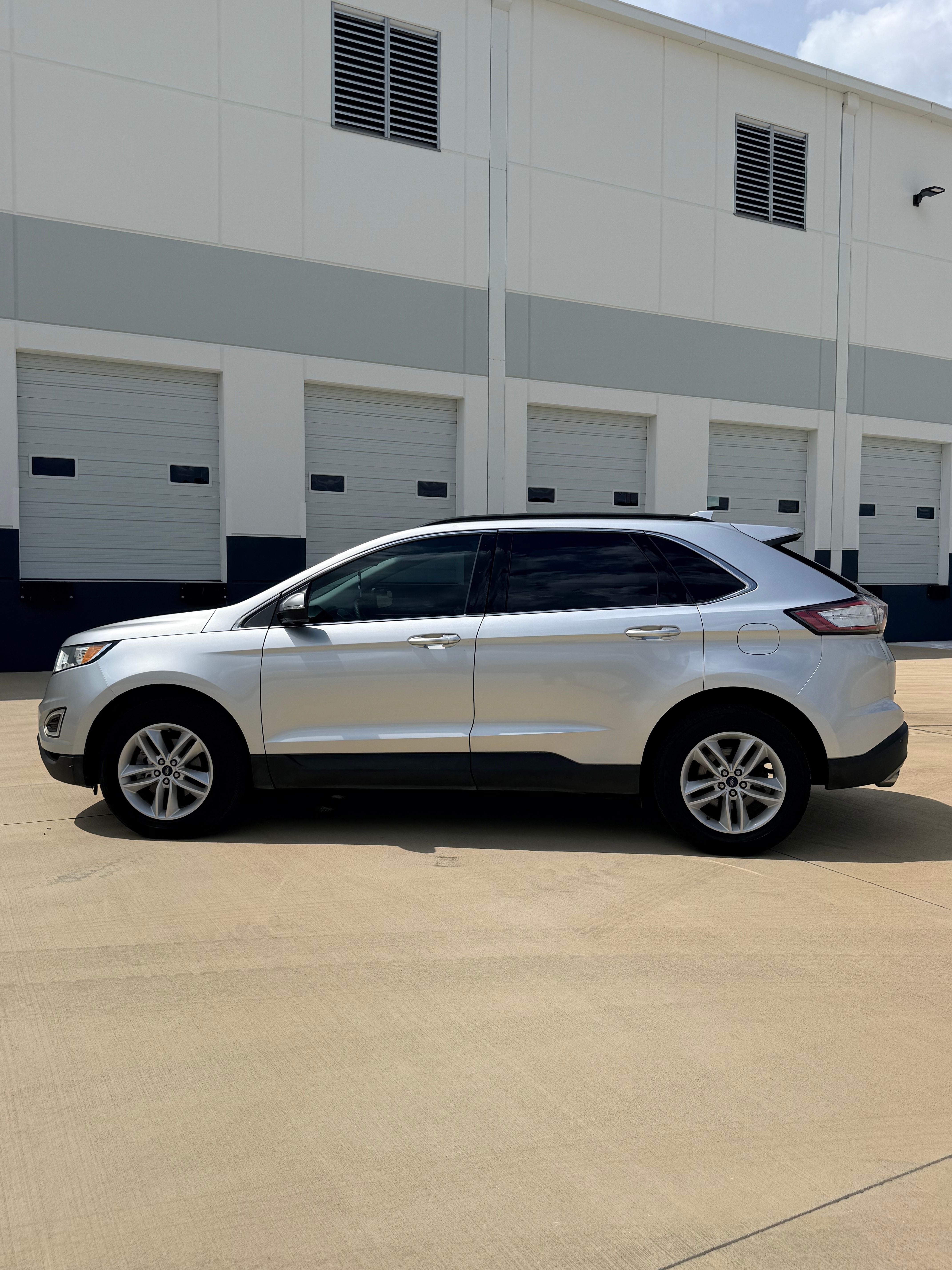 Used 2017 Ford Edge SEL FWD image 9