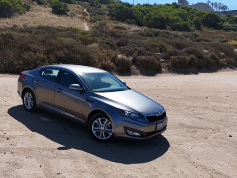 Used 2012 Kia Optima EX image 12