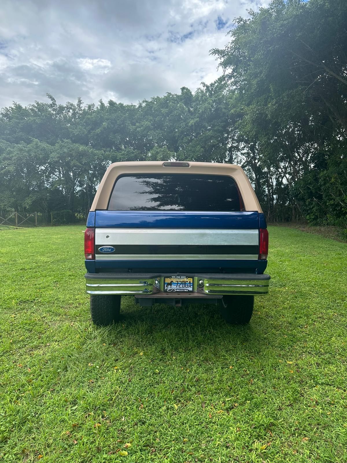 Used 1992 Ford Bronco AWD/4WD image 2