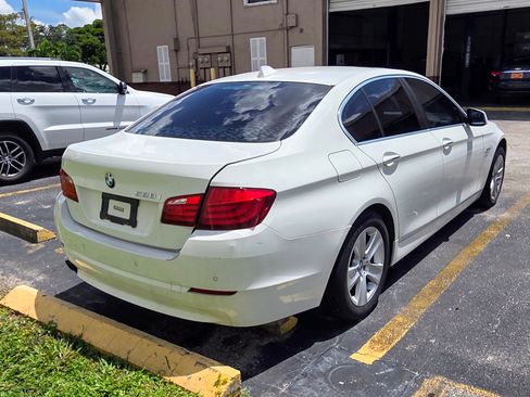 Used 2012 BMW 528i xDrive Sedan image 4