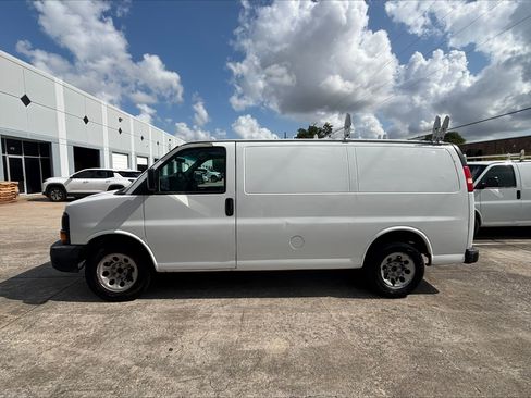 Used 2012 Chevrolet Express 1500 RWD image 5