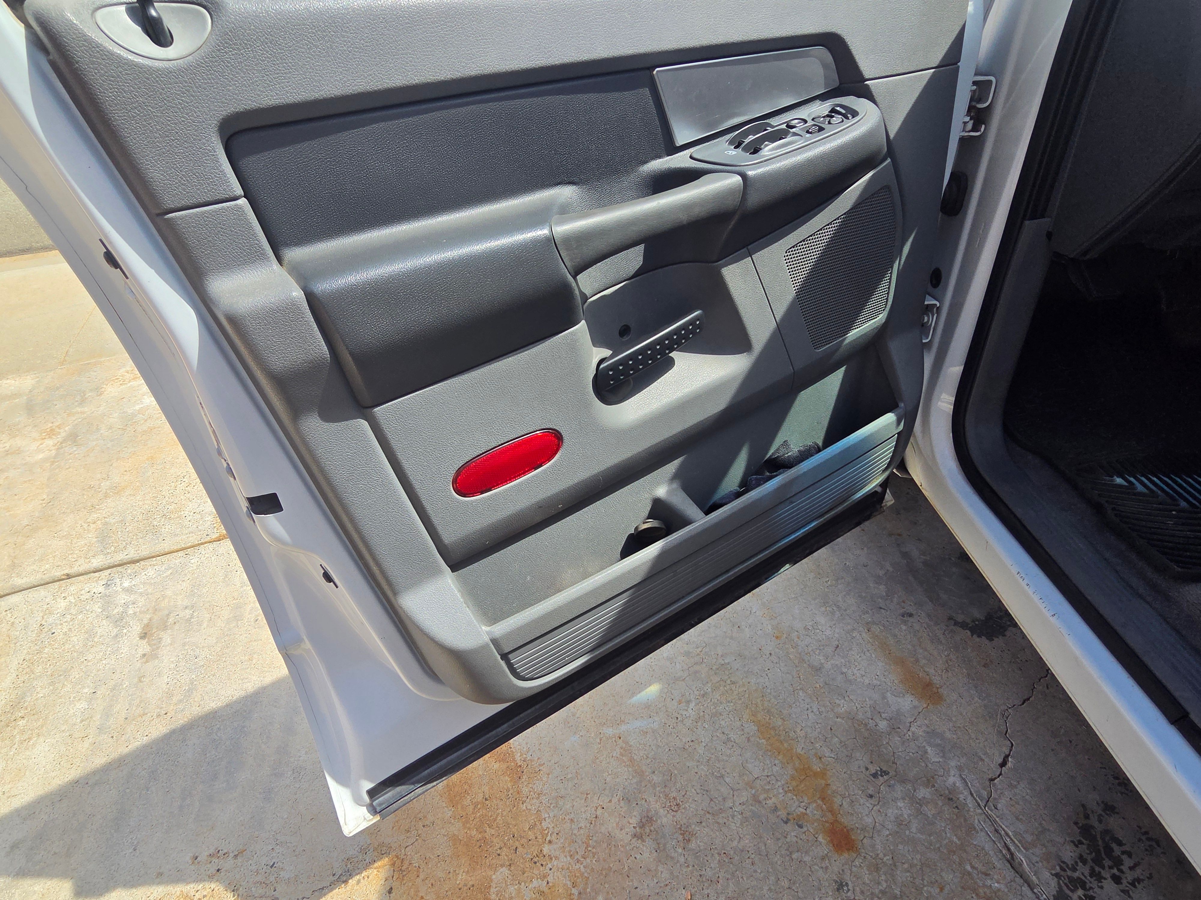 Used 2009 Dodge Ram 2500 Truck SLT w/ Popular Equipment Group RWD image 11