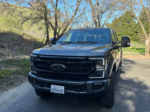 Used 2022 Ford F350 Lariat w/ Tremor Off-Road Package image 2