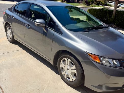 Used 2012 Honda Civic Hybrid Sedan image 5