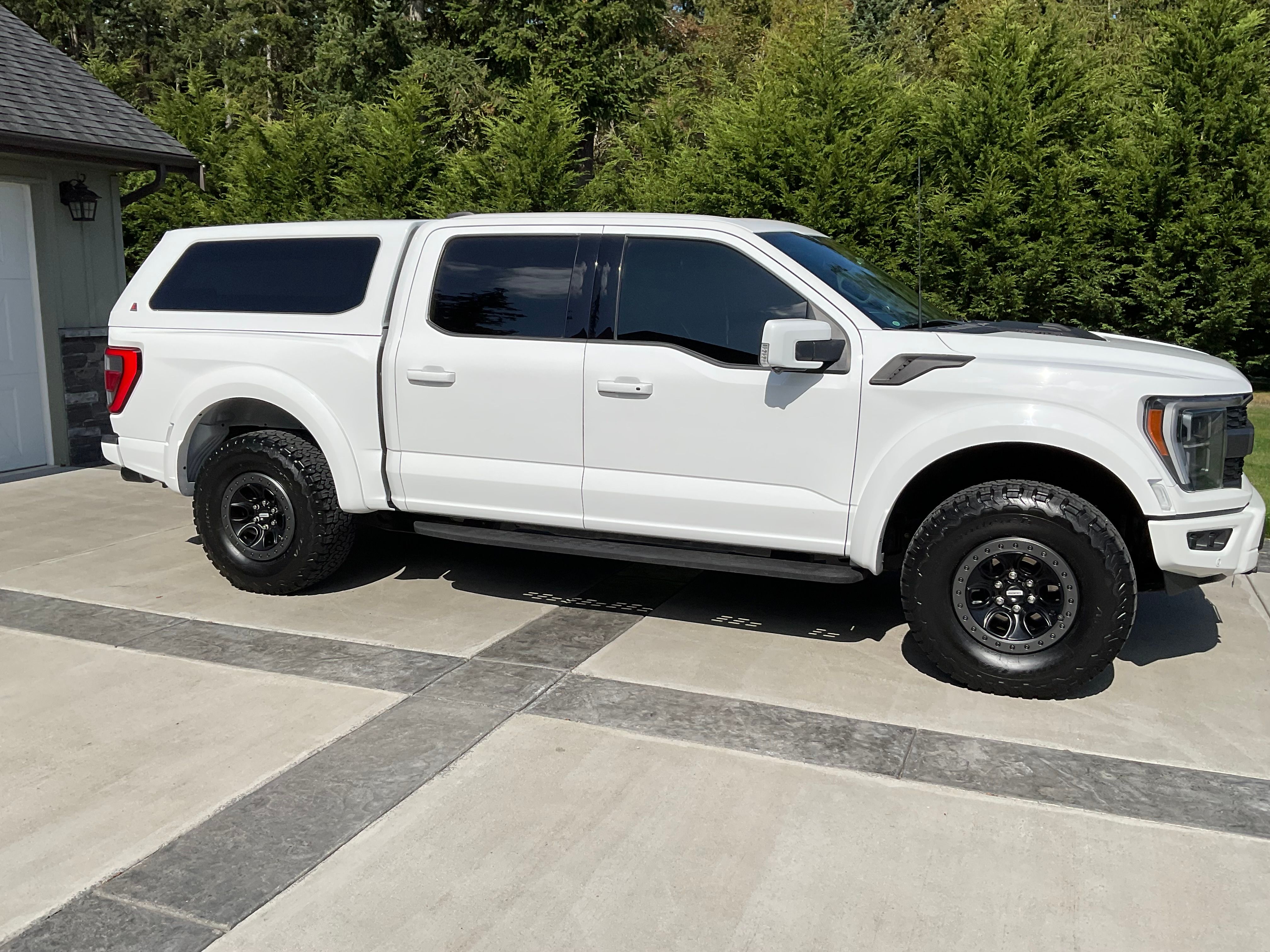 Used 2022 Ford F150 Raptor w/ Equipment Group 801A High AWD/4WD image 1