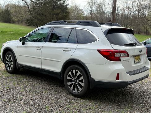 Used 2016 Subaru Outback 3.6R Limited image 16