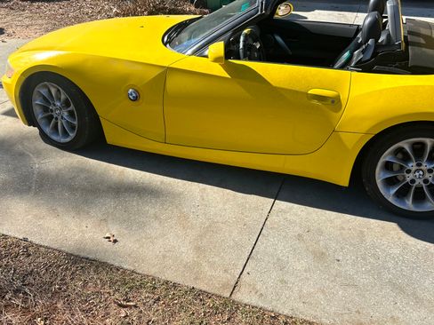 Used 2003 BMW Z4 2.5i RWD image 12