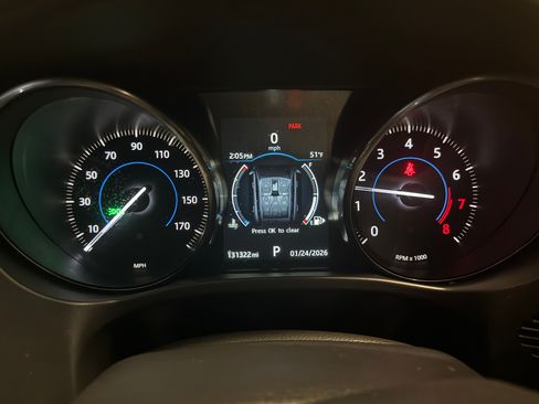 Used 2017 Jaguar F-PACE Premium image 17