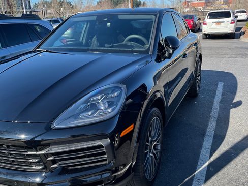 Used 2020 Porsche Cayenne image 23