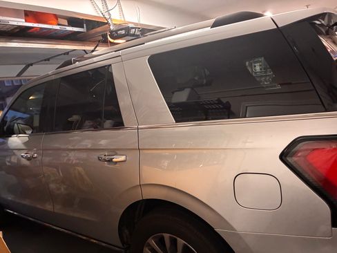 Used 2018 Ford Expedition Limited image 4