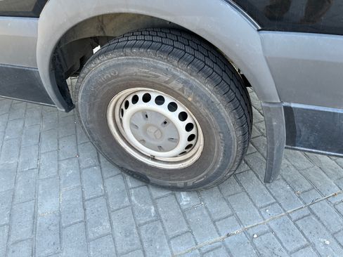 Used 2014 Mercedes-Benz Sprinter 2500 image 21