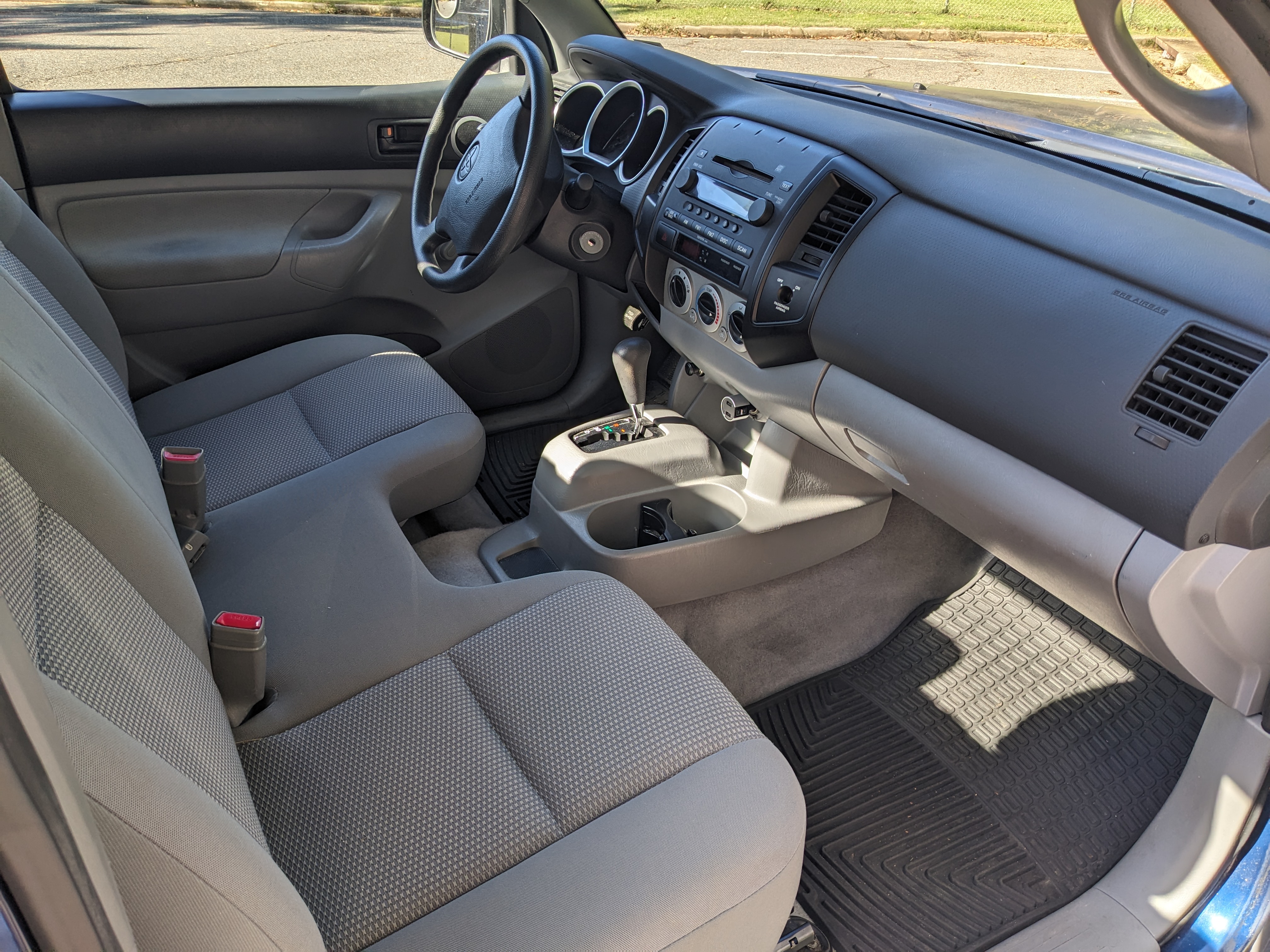 Used 2005 Toyota Tacoma 2WD Regular Cab image 5