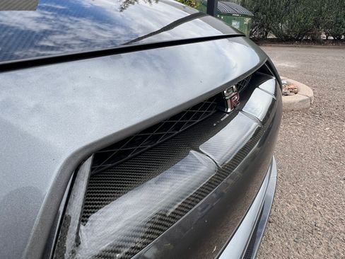 Used 2012 Nissan GT-R Premium image 6