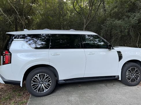 Used 2026 Nissan Armada Platinum RWD image 4