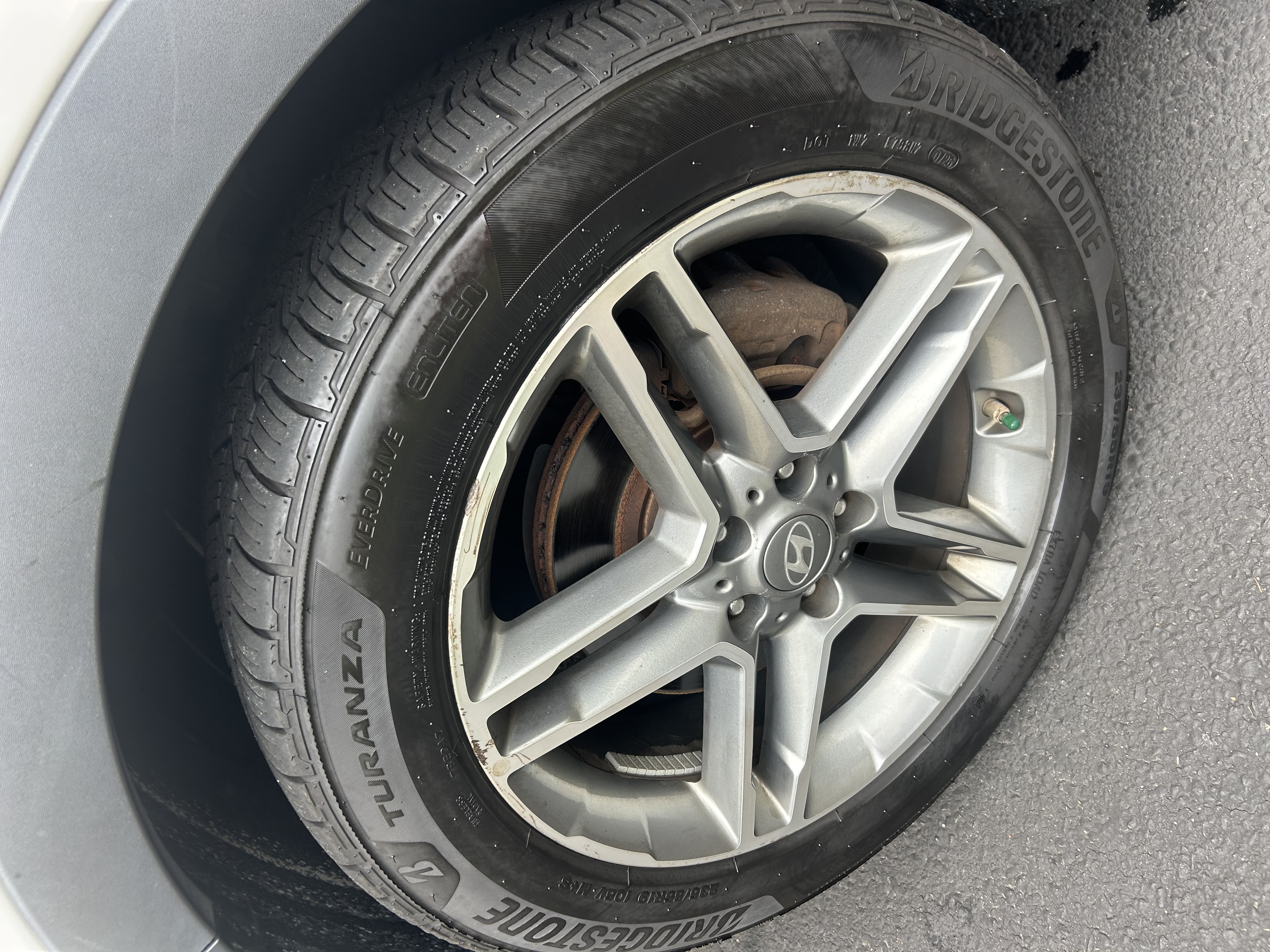 Used 2017 Hyundai Santa Fe Limited FWD image 15