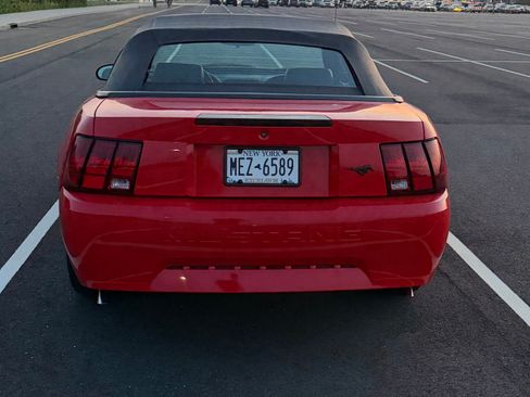 Used 2001 Ford Mustang Premium RWD image 14