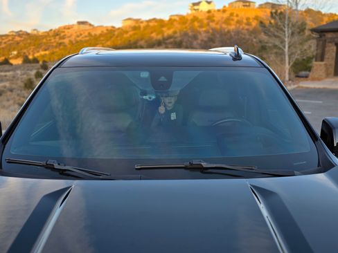 Used 2021 GMC Yukon Denali w/ Denali Premium Package image 31