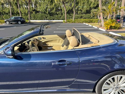 Used 2011 Jaguar XK Convertible image 16