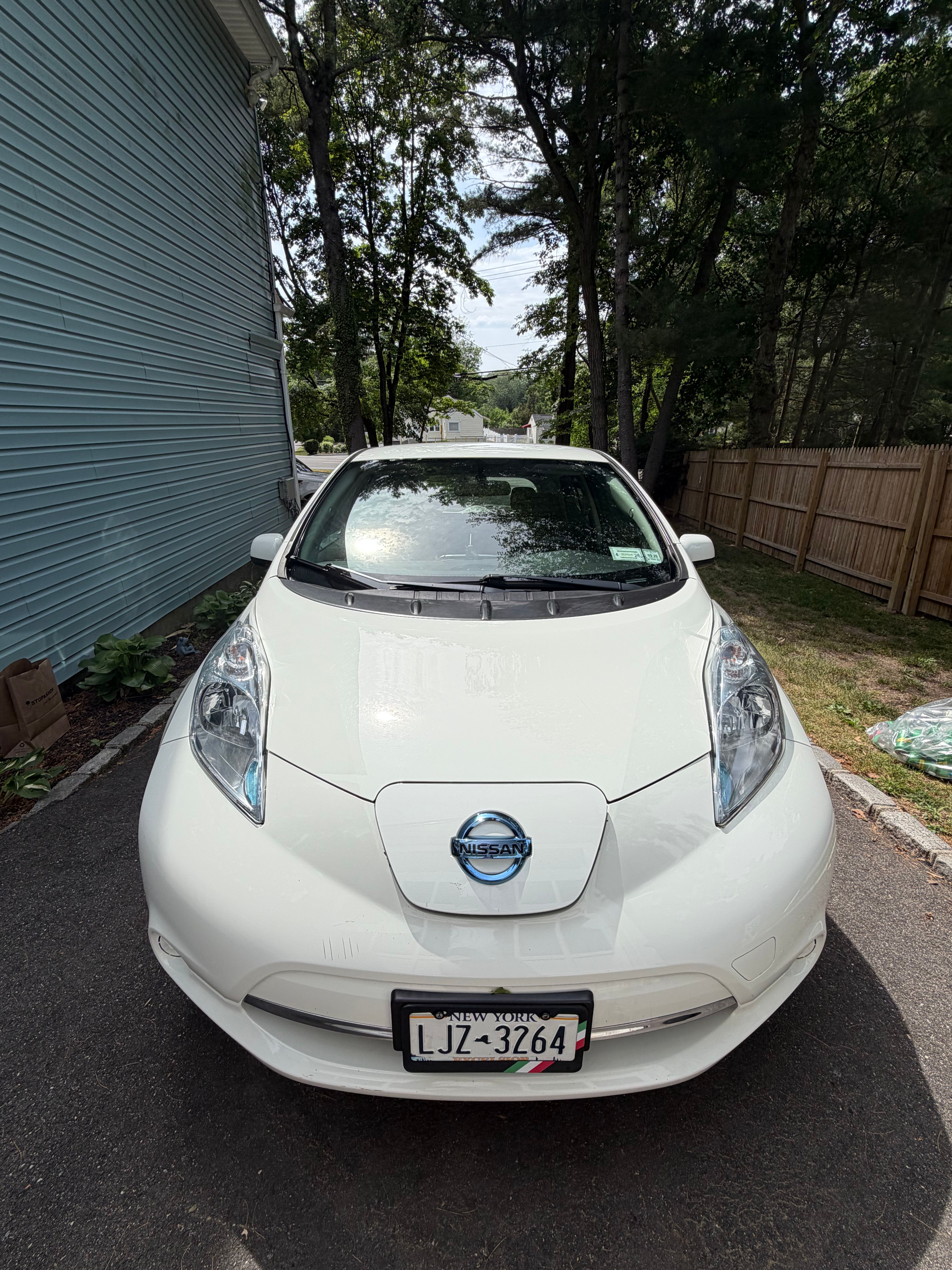 Used 2017 Nissan Leaf S w/ Charge Package FWD image 1