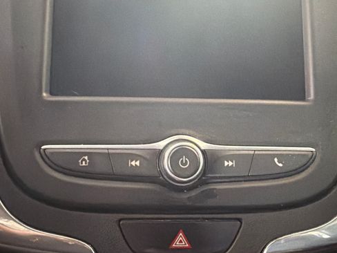 Used 2020 Chevrolet Equinox LT w/ Midnight Edition image 9