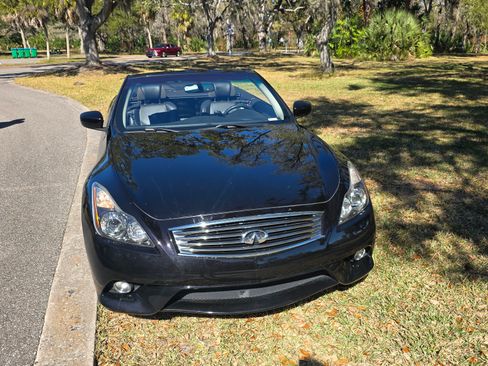 Used 2013 INFINITI G37 Sport w/ Premium Pkg image 4