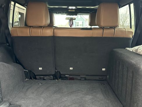 Used 2012 Jeep Wrangler Unlimited Rubicon w/ Dual Top Group image 11