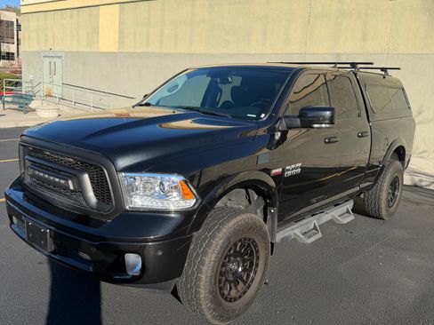 Used 2018 RAM 1500 Laramie w/ Convenience Group image 10