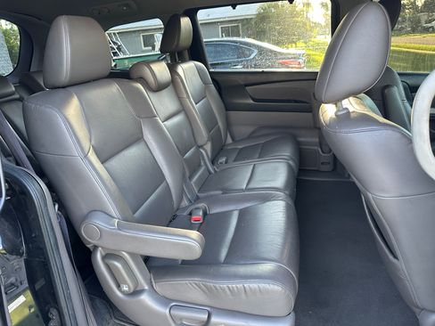 Used 2015 Honda Odyssey Touring image 16