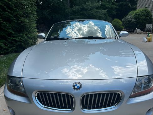 Used 2004 BMW Z4 3.0i RWD image 2
