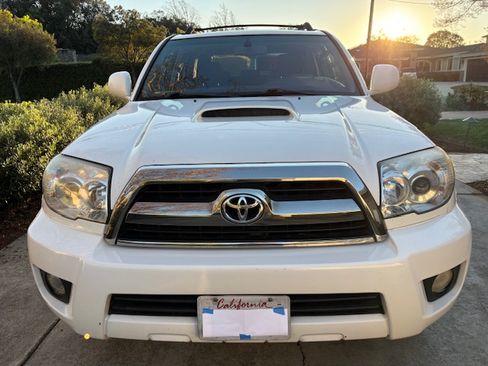 Used 2008 Toyota 4Runner Sport image 2
