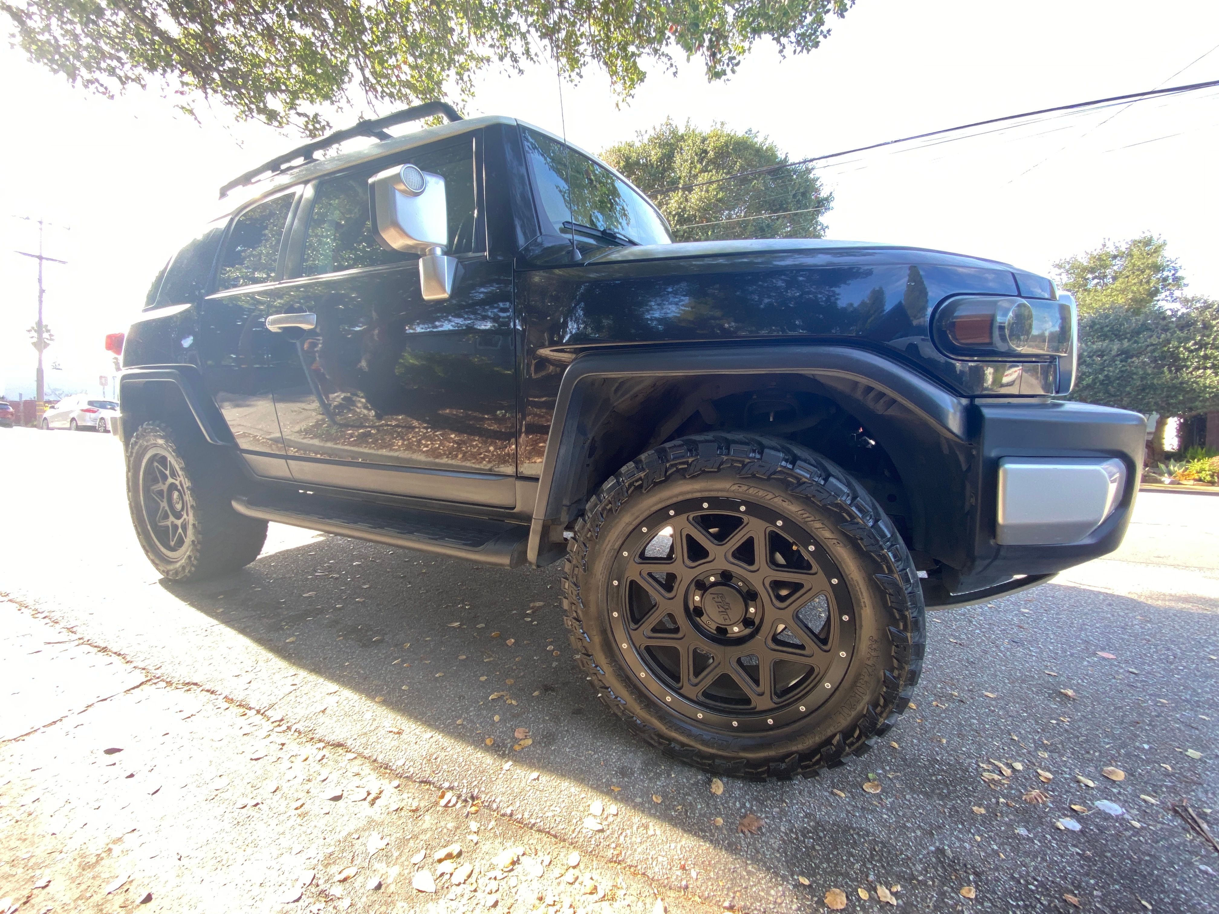 Used 2007 Toyota FJ Cruiser 4WD w/ Upgrade Pkg 2 image 1