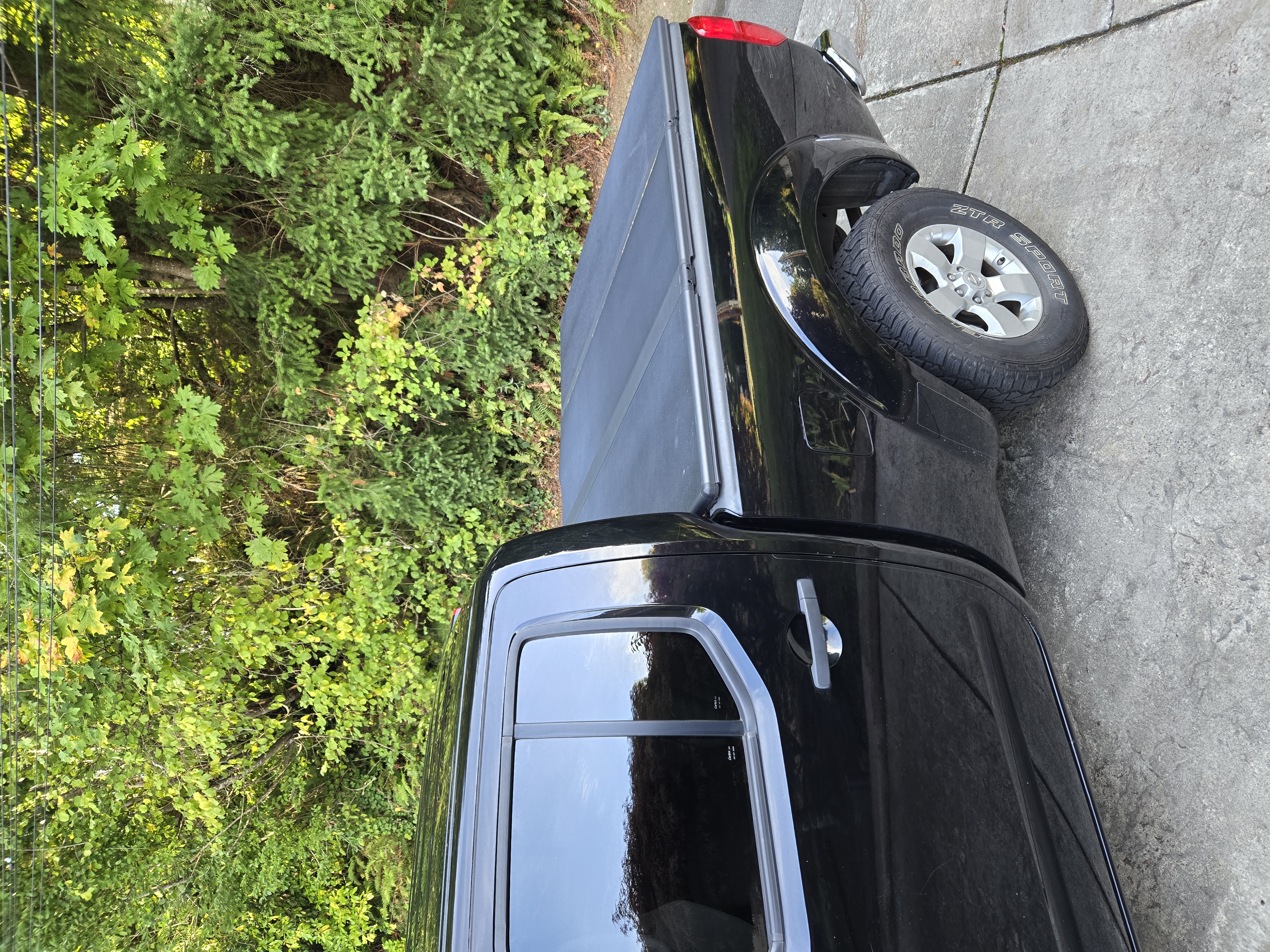 Used 2011 Nissan Frontier SV RWD image 11