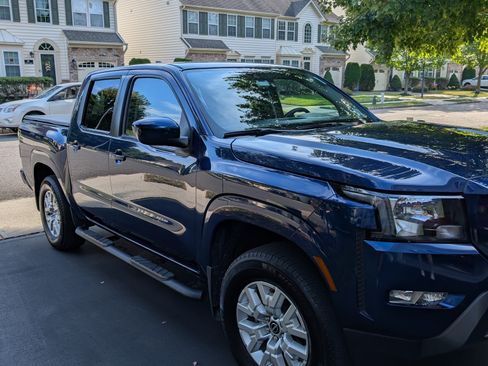 Used 2022 Nissan Frontier SV image 5