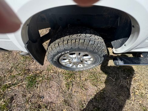 Used 2015 RAM 2500 Laramie AWD/4WD image 9