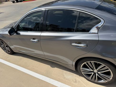 Used 2017 INFINITI Q50 3.0t Premium w/ Driver Assistance Package RWD image 4
