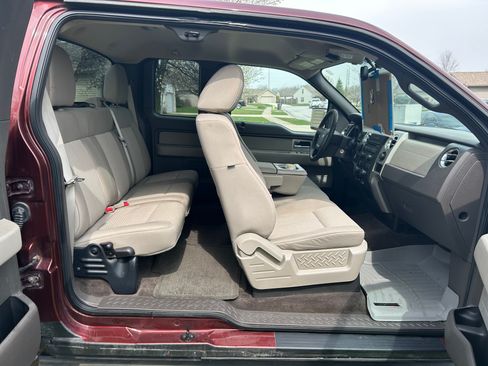 Used 2010 Ford F150 XLT image 2