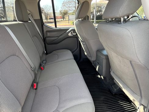 Used 2019 Nissan Frontier SV w/ Value Truck Package image 6