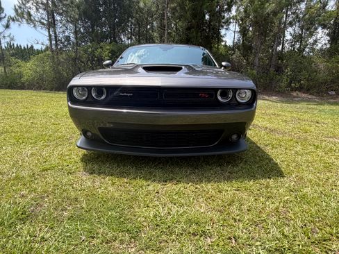 Used 2022 Dodge Challenger R/T Scat Pack w/ Plus Package RWD image 5